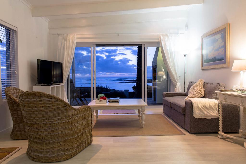 Palm Villa Cottage 科梅奇 外观 照片