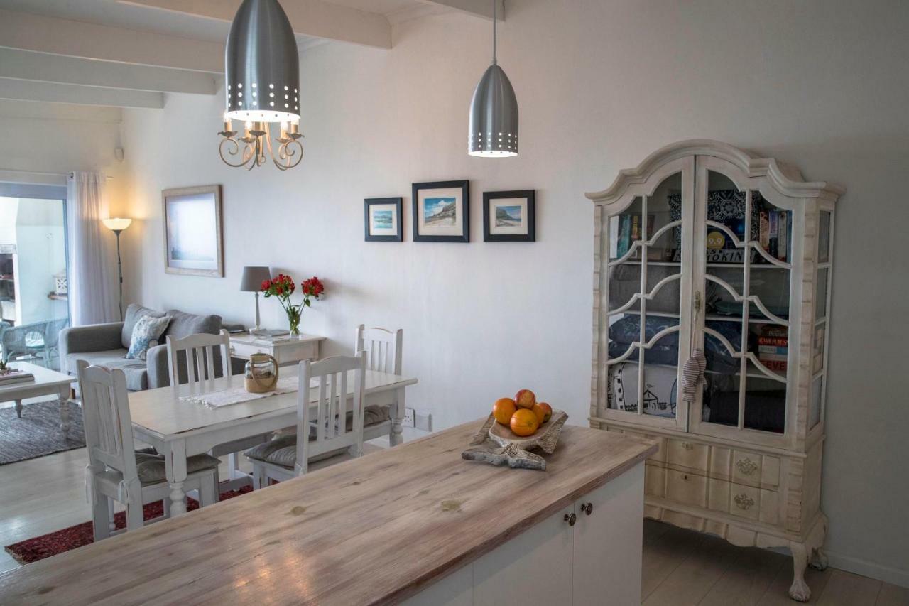 Palm Villa Cottage 科梅奇 外观 照片