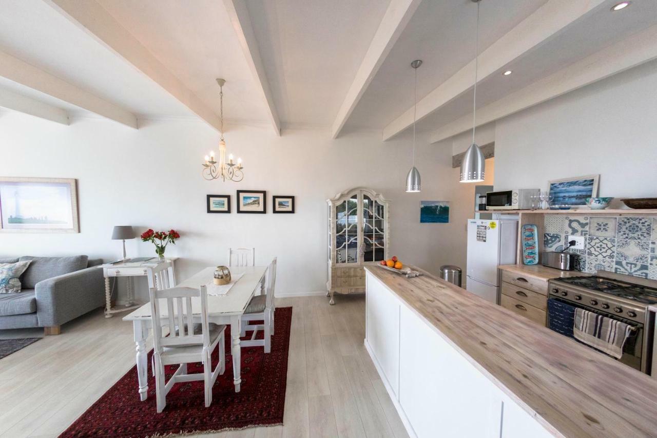 Palm Villa Cottage 科梅奇 外观 照片