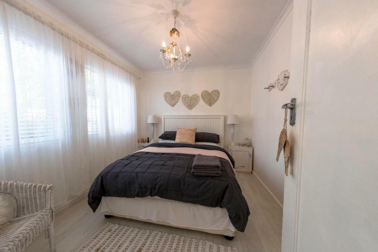 Palm Villa Cottage 科梅奇 外观 照片