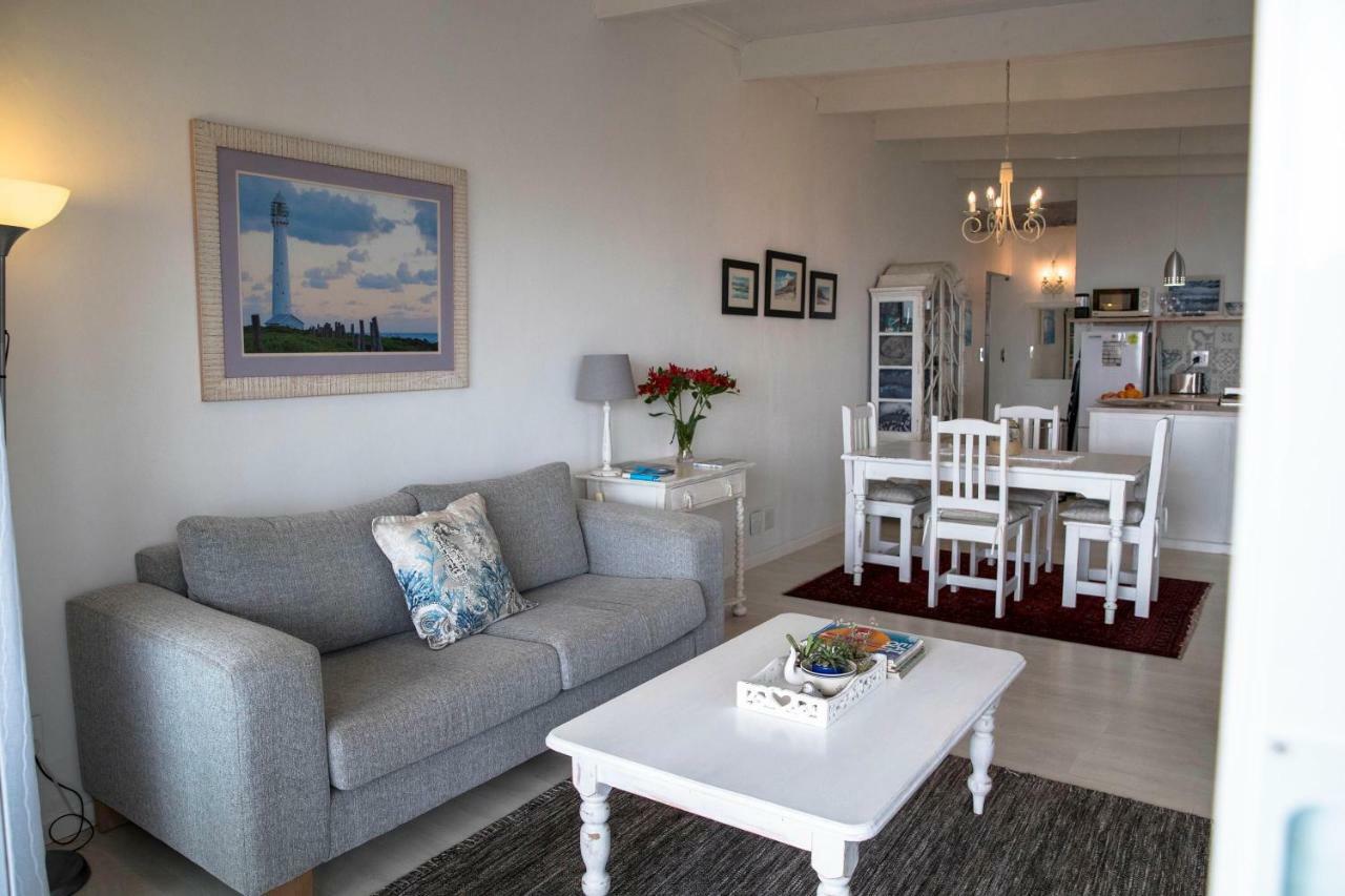 Palm Villa Cottage 科梅奇 外观 照片