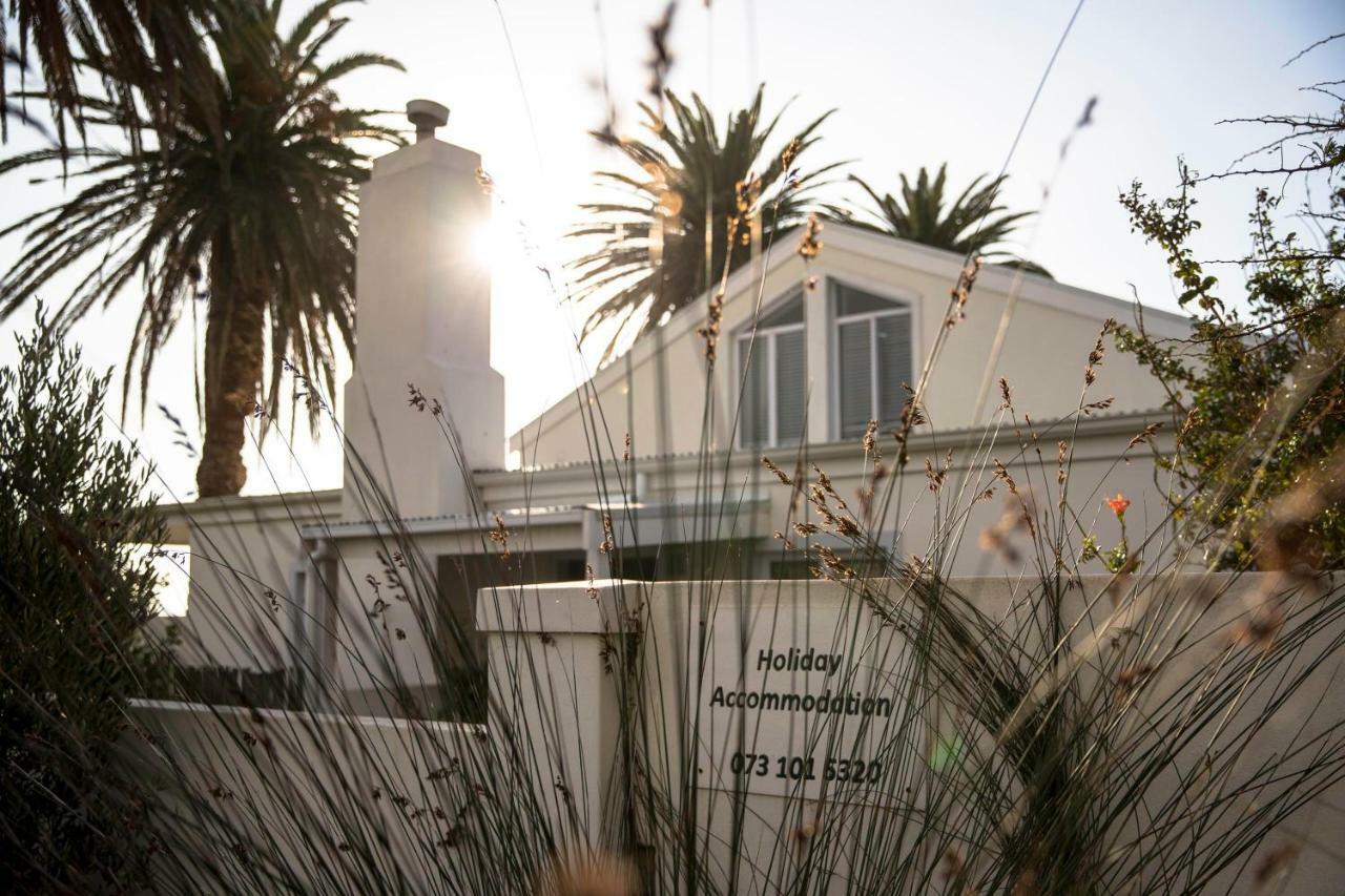 Palm Villa Cottage 科梅奇 外观 照片