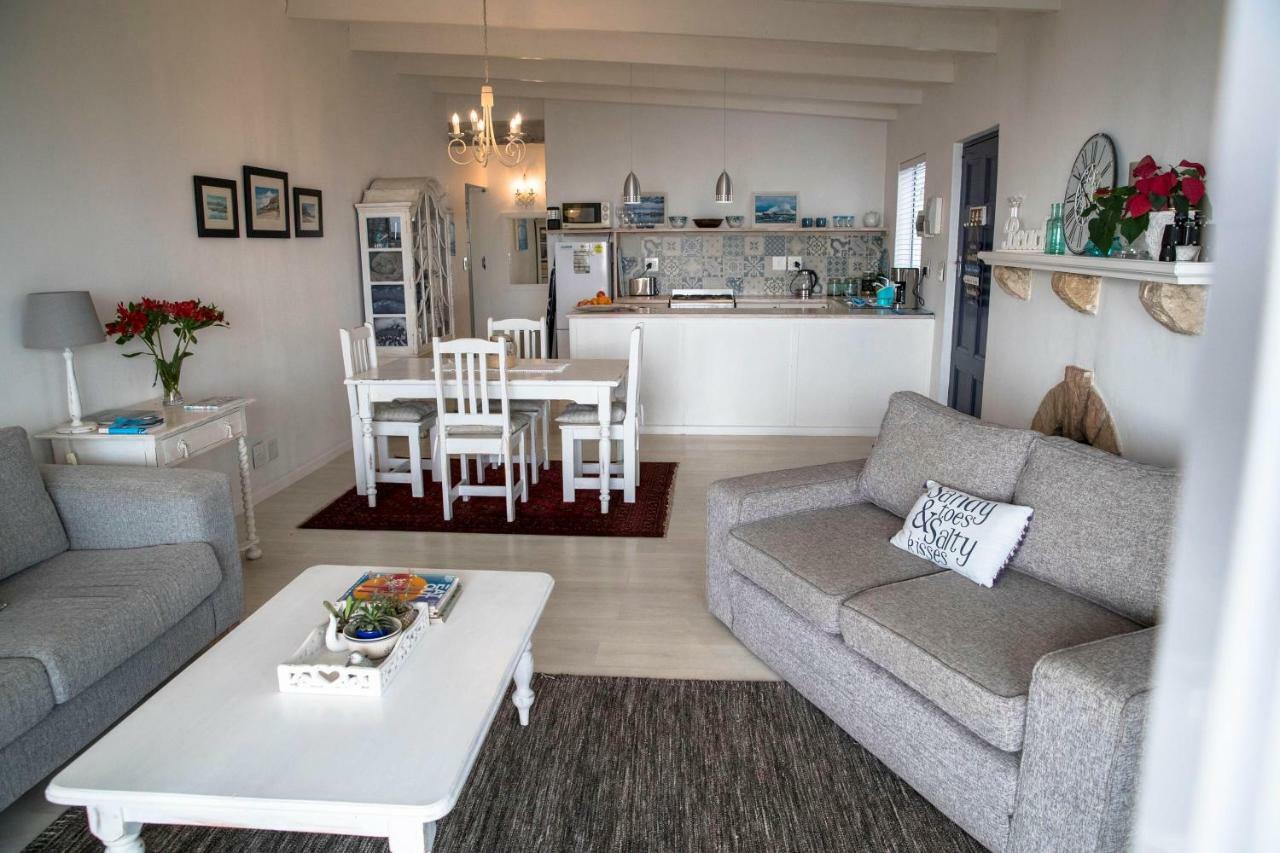 Palm Villa Cottage 科梅奇 外观 照片